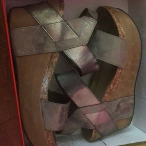 Pierre dumas Pewter size 9 gently used